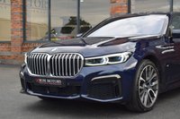 USED 2019 10 BMW 7 SERIES 3.0 740D XDRIVE M SPORT 4d 315 BHP TECH PACK / SUNROOF / M SPORT+