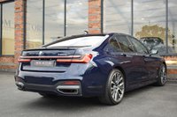 USED 2019 10 BMW 7 SERIES 3.0 740D XDRIVE M SPORT 4d 315 BHP TECH PACK / SUNROOF / M SPORT+
