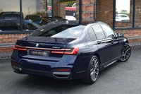 USED 2019 10 BMW 7 SERIES 3.0 740D XDRIVE M SPORT 4d 315 BHP TECH PACK / SUNROOF / M SPORT+