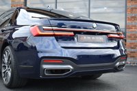 USED 2019 10 BMW 7 SERIES 3.0 740D XDRIVE M SPORT 4d 315 BHP TECH PACK / SUNROOF / M SPORT+