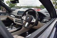 USED 2019 10 BMW 7 SERIES 3.0 740D XDRIVE M SPORT 4d 315 BHP TECH PACK / SUNROOF / M SPORT+