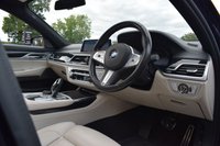 USED 2019 10 BMW 7 SERIES 3.0 740D XDRIVE M SPORT 4d 315 BHP TECH PACK / SUNROOF / M SPORT+