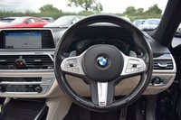 USED 2019 10 BMW 7 SERIES 3.0 740D XDRIVE M SPORT 4d 315 BHP TECH PACK / SUNROOF / M SPORT+