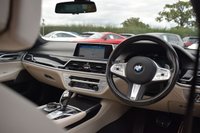 USED 2019 10 BMW 7 SERIES 3.0 740D XDRIVE M SPORT 4d 315 BHP TECH PACK / SUNROOF / M SPORT+