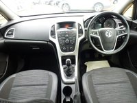 USED 2015 15 VAUXHALL ASTRA 1.6 EXCITE CDTI ECOFLEX S/S 5d 108 BHP www.suffolkcarcentre.co.uk - Located a Reydon