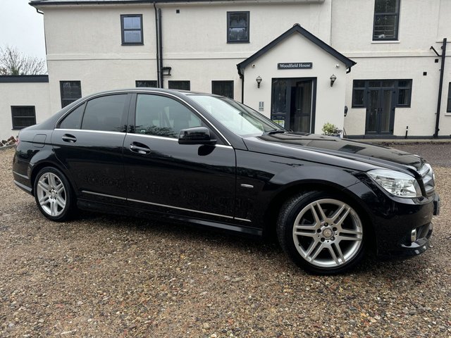 2011 11 Mercedes-Benz C-Class 1.8 C180 BlueEfficiency Sport Saloon 4dr Petrol Auto Euro 5 (156 ps)