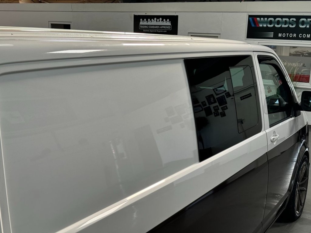 USED 2015 15 VOLKSWAGEN TRANSPORTER 2l d 138 BHP Window Van