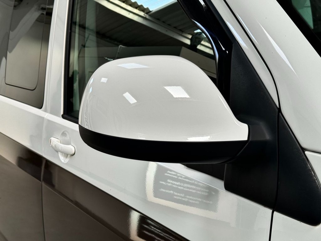 USED 2015 15 VOLKSWAGEN TRANSPORTER 2l d 138 BHP Window Van