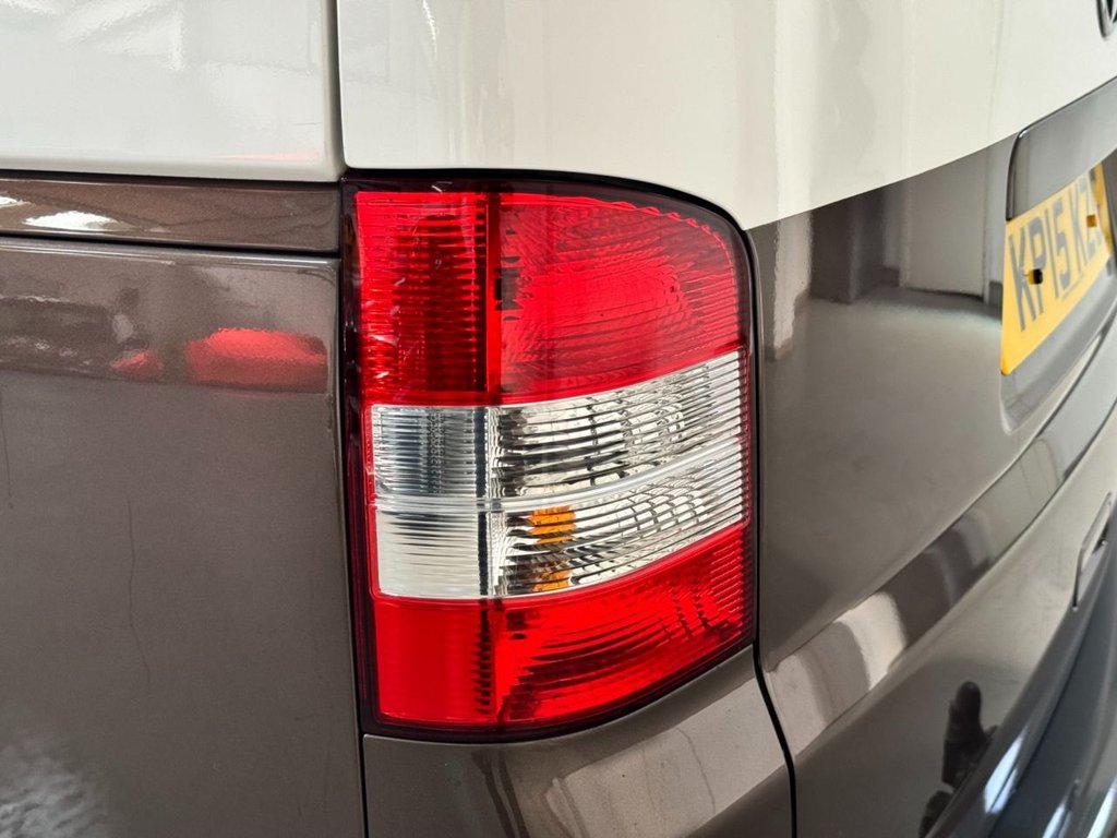 USED 2015 15 VOLKSWAGEN TRANSPORTER 2l d 138 BHP Window Van