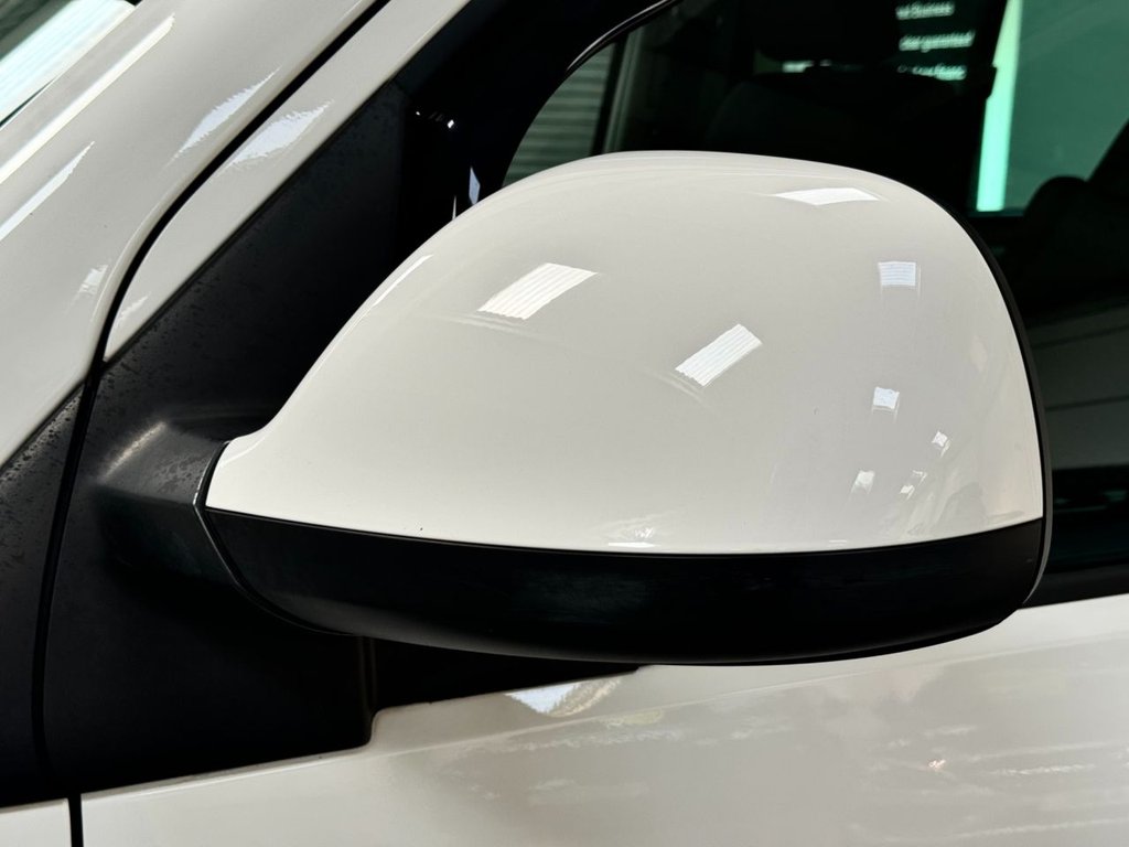 USED 2015 15 VOLKSWAGEN TRANSPORTER 2l d 138 BHP Window Van