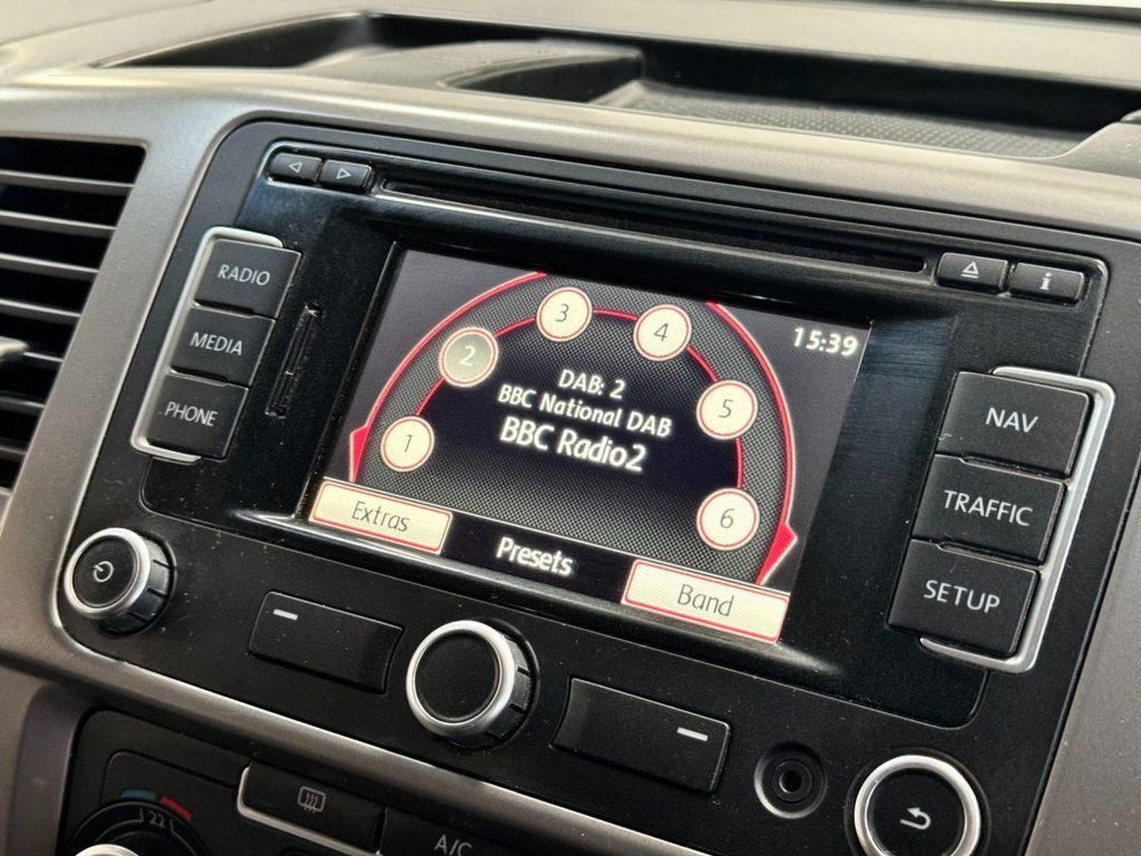 USED 2015 15 VOLKSWAGEN TRANSPORTER 2l d 138 BHP Window Van