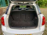 USED 2010 60 MINI COUNTRYMAN 1.6 Cooper S SUV 5dr Petrol Manual Euro 5 (s/s) (184 ps) 2010/60REG MINIS COOPER 'S' 1.6 COUNTRYMAN SUV 5DR - 1/2 LEATHER - 17 INCH UPGRADE ALLOY WHEELS - LOTS OF SERVICE HISTORY - 4 FORMER KEEPERS - HPI CLEAR - BOTH KEYS