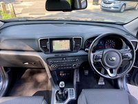 USED 2017 67 KIA SPORTAGE 1.6 GDi 2 SUV 5dr Petrol Manual Euro 6 (s/s) (130 bhp) Stunning ULEZ Complaint Sportage With Massive Specification And Full Kia Service History !!