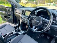 USED 2017 67 KIA SPORTAGE 1.6 GDi 2 SUV 5dr Petrol Manual Euro 6 (s/s) (130 bhp) Stunning ULEZ Complaint Sportage With Massive Specification And Full Kia Service History !!