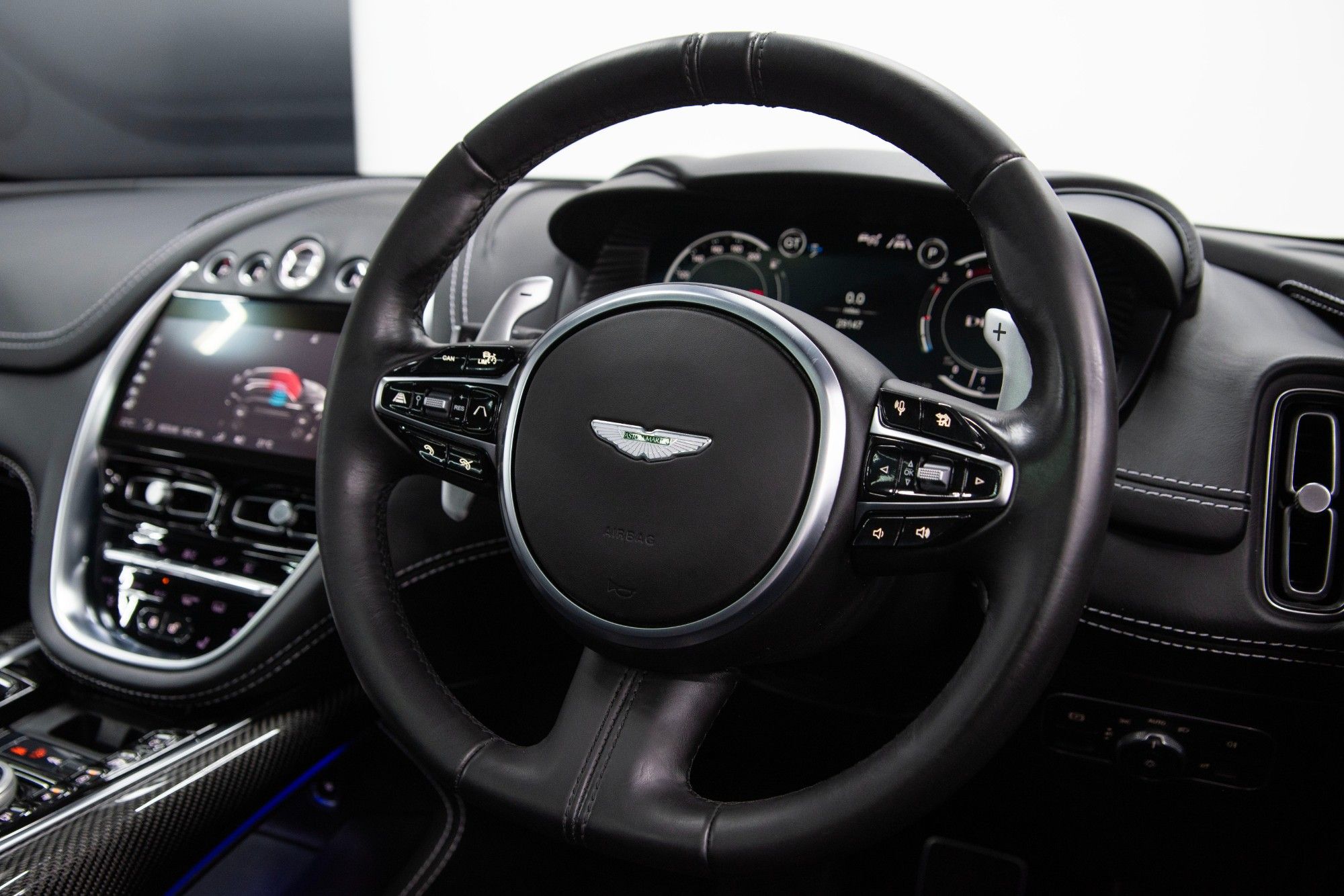 USED 2020 70 ASTON MARTIN DBX 4.0 V8 
