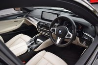 USED 2022 72 BMW 5 SERIES 3.0 530d MHT M Sport Saloon 4dr Diesel Hybrid Steptronic xDrive Euro 6 (s/s) (286 ps) SUNROOF / M SPORT PRO / H & K