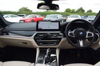 USED 2022 72 BMW 5 SERIES 3.0 530d MHT M Sport Saloon 4dr Diesel Hybrid Steptronic xDrive Euro 6 (s/s) (286 ps) SUNROOF / M SPORT PRO / H & K