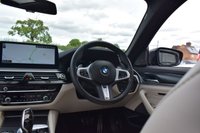 USED 2022 72 BMW 5 SERIES 3.0 530d MHT M Sport Saloon 4dr Diesel Hybrid Steptronic xDrive Euro 6 (s/s) (286 ps) SUNROOF / M SPORT PRO / H & K