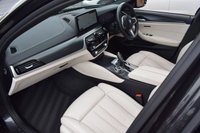 USED 2022 72 BMW 5 SERIES 3.0 530d MHT M Sport Saloon 4dr Diesel Hybrid Steptronic xDrive Euro 6 (s/s) (286 ps) SUNROOF / M SPORT PRO / H & K