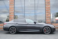 USED 2022 72 BMW 5 SERIES 3.0 530d MHT M Sport Saloon 4dr Diesel Hybrid Steptronic xDrive Euro 6 (s/s) (286 ps) SUNROOF / M SPORT PRO / H & K