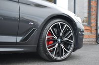 USED 2022 72 BMW 5 SERIES 3.0 530d MHT M Sport Saloon 4dr Diesel Hybrid Steptronic xDrive Euro 6 (s/s) (286 ps) SUNROOF / M SPORT PRO / H & K