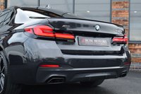USED 2022 72 BMW 5 SERIES 3.0 530d MHT M Sport Saloon 4dr Diesel Hybrid Steptronic xDrive Euro 6 (s/s) (286 ps) SUNROOF / M SPORT PRO / H & K