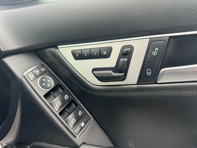 2013 MERCEDES-BENZ C-CLASS 6.3 C63 V8 AMG Saloon 4dr Petrol SpdS MCT Euro 5 (457 ps) - Photo 12