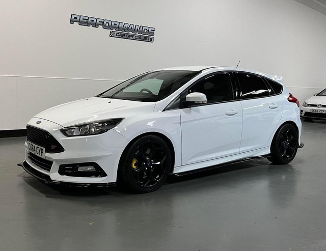 2015 S Ford Focus 2.0 ST-2 5d 247 BHP
