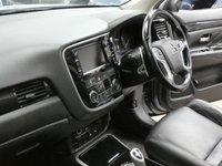 USED 2017 17 MITSUBISHI OUTLANDER 2.0h 12kWh 4hs SUV 5dr Petrol Plug-in Hybrid CVT 4WD Euro 6 (s/s) (200 ps) FREE TO TAX SAT NAV SUNROOF HEATED LEATHER REAR CAMERA PARKING SENSORS 2 OWNERS SERVICE HISTORY