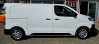 USED 2020 20 VAUXHALL VIVARO 1.5 L1H1 2700 DYNAMIC S/S 101 BHP 6 MONTH WARRANTY, MEDIA CONNECTION