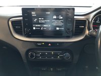 USED 2021 71 KIA CEED 1.6 CRDI 2 ISG MHEV 5d 135 BHP+1 OWNER+MEDIA+BLUETOOTH 1 OWNER FROM NEW+HISTORY+MEDIA+BLUETOOTH+CLIMATE+ALLOYS+REVERSE CAMERA+APPS+AIRCON+CRUISE+PRIVACY+HPI CLEAR