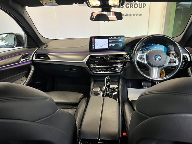 2021 BMW 5 SERIES - Photo 10