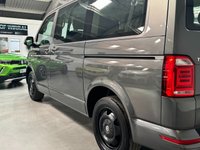 USED 2018 68 VOLKSWAGEN TRANSPORTER SHUTTLE 2.0 TDI SE Minibus Double Cab 5dr Diesel Manual FWD SWB Euro 6 (s/s) (102 ps) 8 SEATS+BLUETOOTH+PARKASSIST