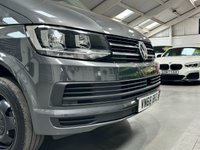 USED 2018 68 VOLKSWAGEN TRANSPORTER SHUTTLE 2.0 TDI SE Minibus Double Cab 5dr Diesel Manual FWD SWB Euro 6 (s/s) (102 ps) 8 SEATS+BLUETOOTH+PARKASSIST