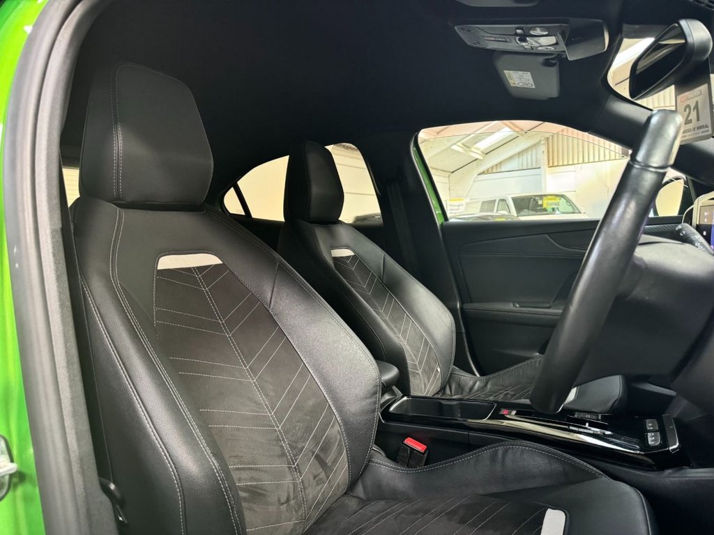 USED 2023 23 VAUXHALL Mokka-e 50kWh Ultimate SUV 5dr Electric Auto (136 ps) 18"ALLOYS+HEATED SEATS+SAT NAV