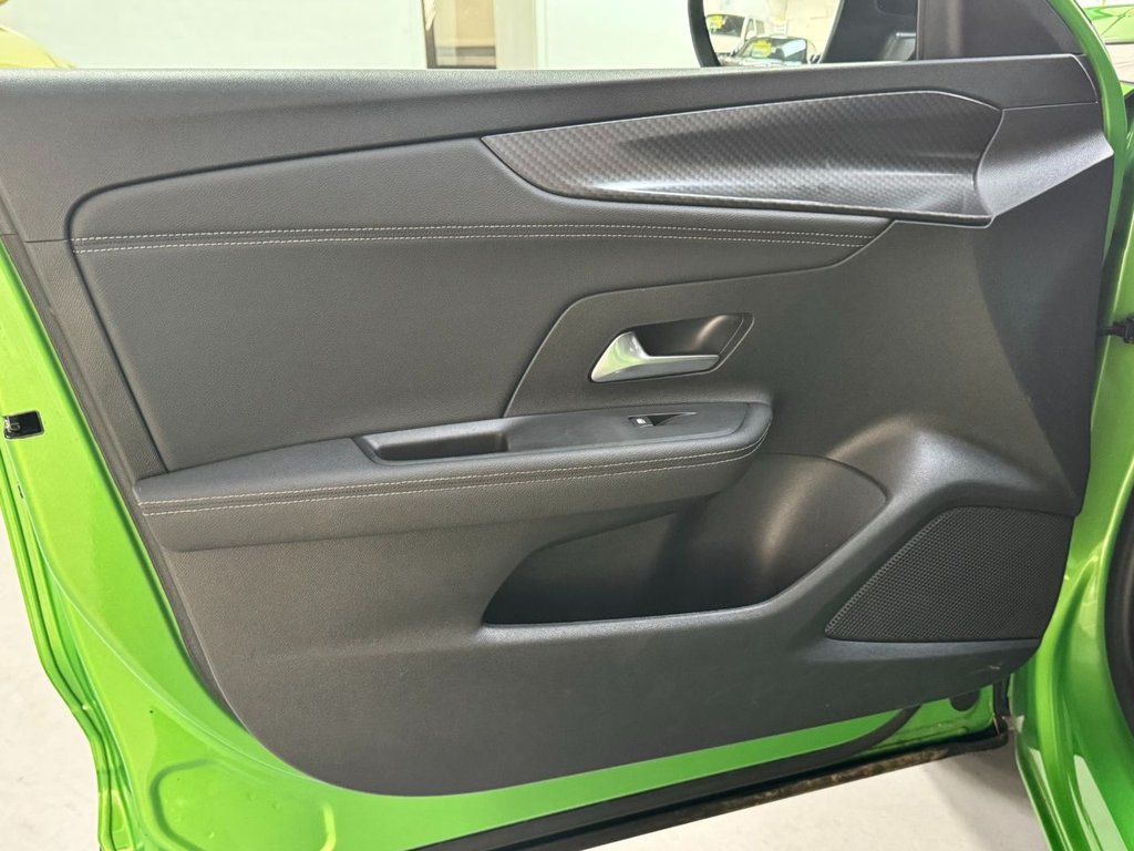 USED 2023 23 VAUXHALL Mokka-e 50kWh Ultimate SUV 5dr Electric Auto (136 ps) 18"ALLOYS+HEATED SEATS+SAT NAV