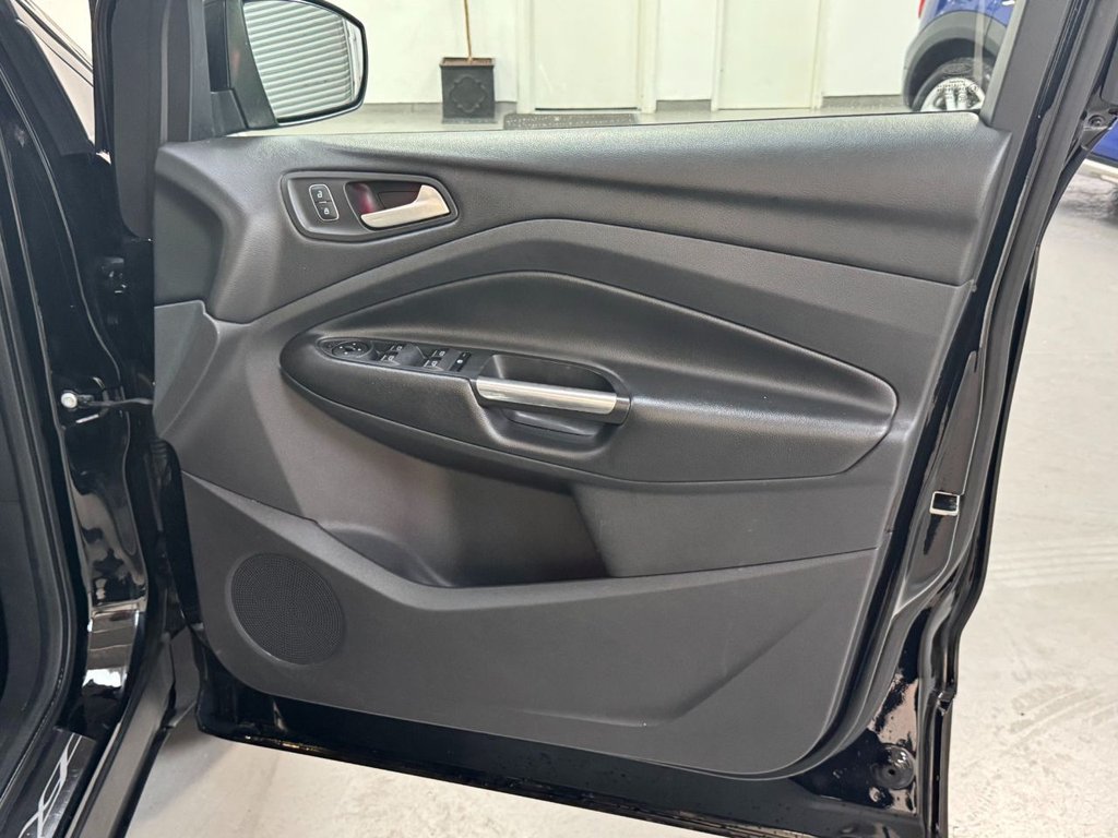 USED 2019 69 FORD KUGA 1.5T EcoBoost Titanium X Edition SUV 5dr Petrol Manual Euro 6 (s/s) (150 ps) SAT NAV+PAN ROOF+HEAT LEATHER