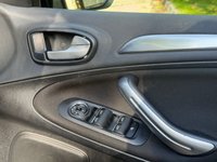 USED 2014 14 FORD S-MAX 2.0 TDCi Titanium MPV 5dr Diesel Powershift Euro 5 (140 ps) 
