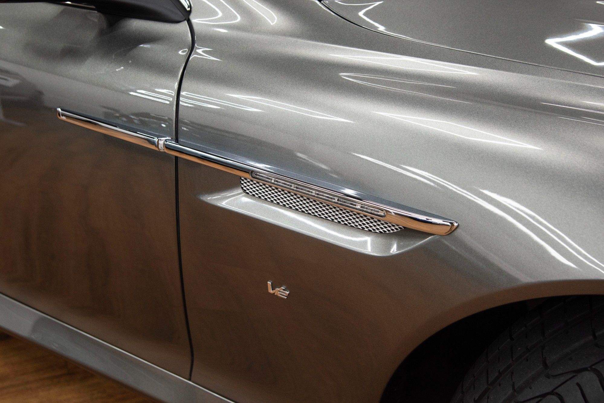 USED 2016 09 ASTON MARTIN DB9 5.9 V12  