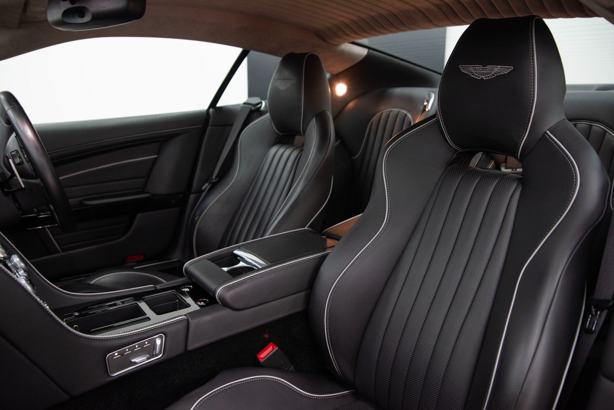 USED 2016 09 ASTON MARTIN DB9 5.9 V12  
