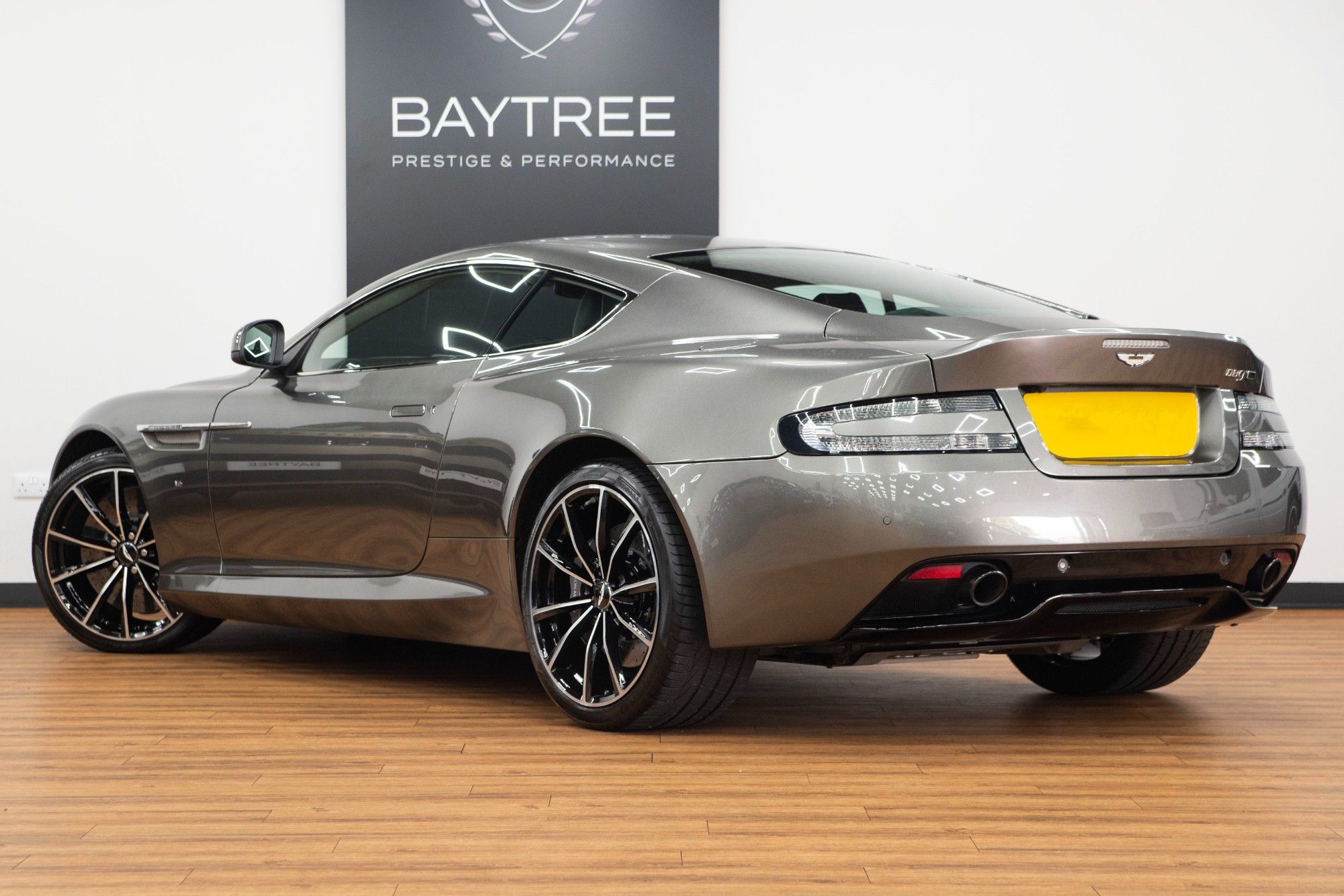 USED 2016 09 ASTON MARTIN DB9 5.9 V12  
