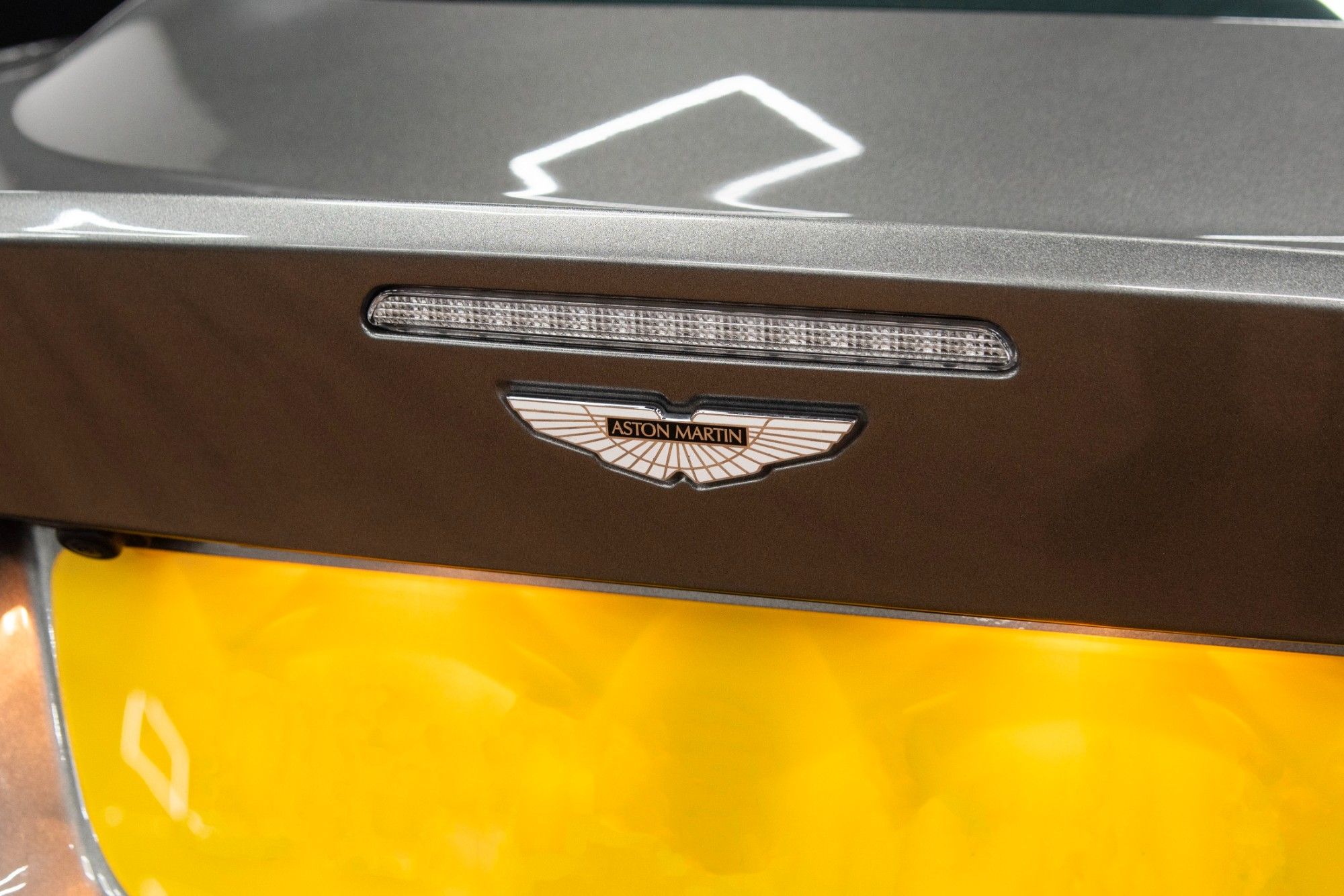 USED 2016 09 ASTON MARTIN DB9 5.9 V12  