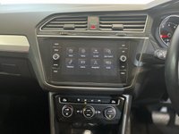 USED 2018 68 VOLKSWAGEN TIGUAN 1.4 SE NAV TSI 4MOTION DSG 5d 148 BHP Apple car play, 2 keys, FSH, DSG