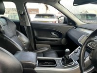 USED 2018 18 LAND ROVER RANGE ROVER EVOQUE 2.0 TD4 SE TECH 5d 177 BHP ANOTHER LOVELY ADDITION TO OUR EXTENSIVE EVOQUE SELECTION+4 WHEEL DRIVE+DIESEL+ONLY 1 FORMER KEEPER+AUTONOMOUS EMERGENCY BREAKING+LANE ASSIST AND LANE DEPARTURE+CHROME TREAD PLATES+FULL LEATHER INTERIOR+SATELLITE NAVIGATION+PARK ASSIST+CLIMATE CONTROL+18 INCH ALLOY WHEELS+COST NEW &pound;36750 MAKING THIS USED VEHICLE GREAT VALUE AT OUR LOW PRICE+READY TO DRIVE AWAY TODAY+CALL NOW TO SPEAK WITH OUR EXPERIENCED SALES TEAM AND ARRANGE A VIEWING!!!!!!!!!!!!!!!!!!!!!!!!!!!!!!