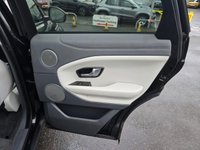 USED 2017 67 LAND ROVER RANGE ROVER EVOQUE 2.0 TD4 SE 5d 177 BHP ANOTHER ABSOLUTE BEAUTY, JUST IN+4 WHEEL DRIVE WITH ACTIVE DRIVE LINE+DIESEL+AUTOMATIC+ONLY 1 FORMER KEEPER+SERVICE HISTORY+PRIVACY GLASS+LANE KEEP ASSIST+FULL LEATHER INTERIOR+PARK ASSIST+CLIMATE CONTROL+18 INCH 7 SPOKE ALLOY WHEELS+COST NEW &pound;37490 MAKING THIS VEHICLE GREAT VALUE AT OUR LOW PRICE+FULL RANGE OF FINANCE OPTIONS AVAILABLE+READY TO DRIVE AWAY TODAY!!!!!!!!!!!!!!!!!!!!!!!!!!!!!!!!!!!!!!!!!!!!!!!!