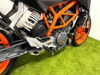 USED 2015 15 KTM 390 DUKE 373cc A2 Licence Friendly - Brembo Brakes - Givi Blade Top Box