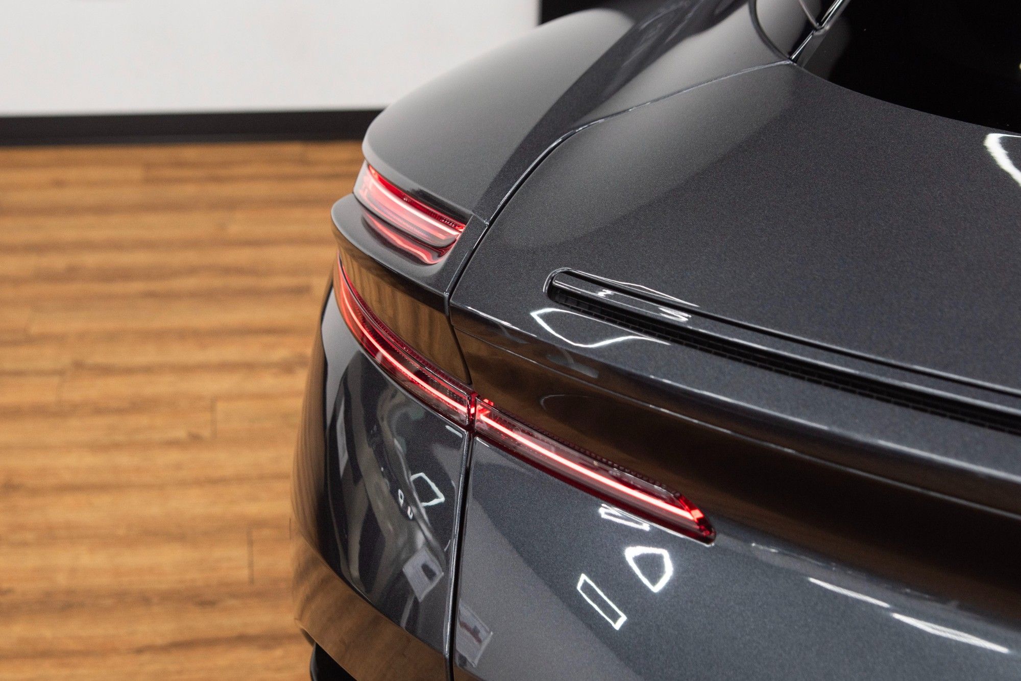 USED 2020 69 ASTON MARTIN DB11 5.2 AMR V12 