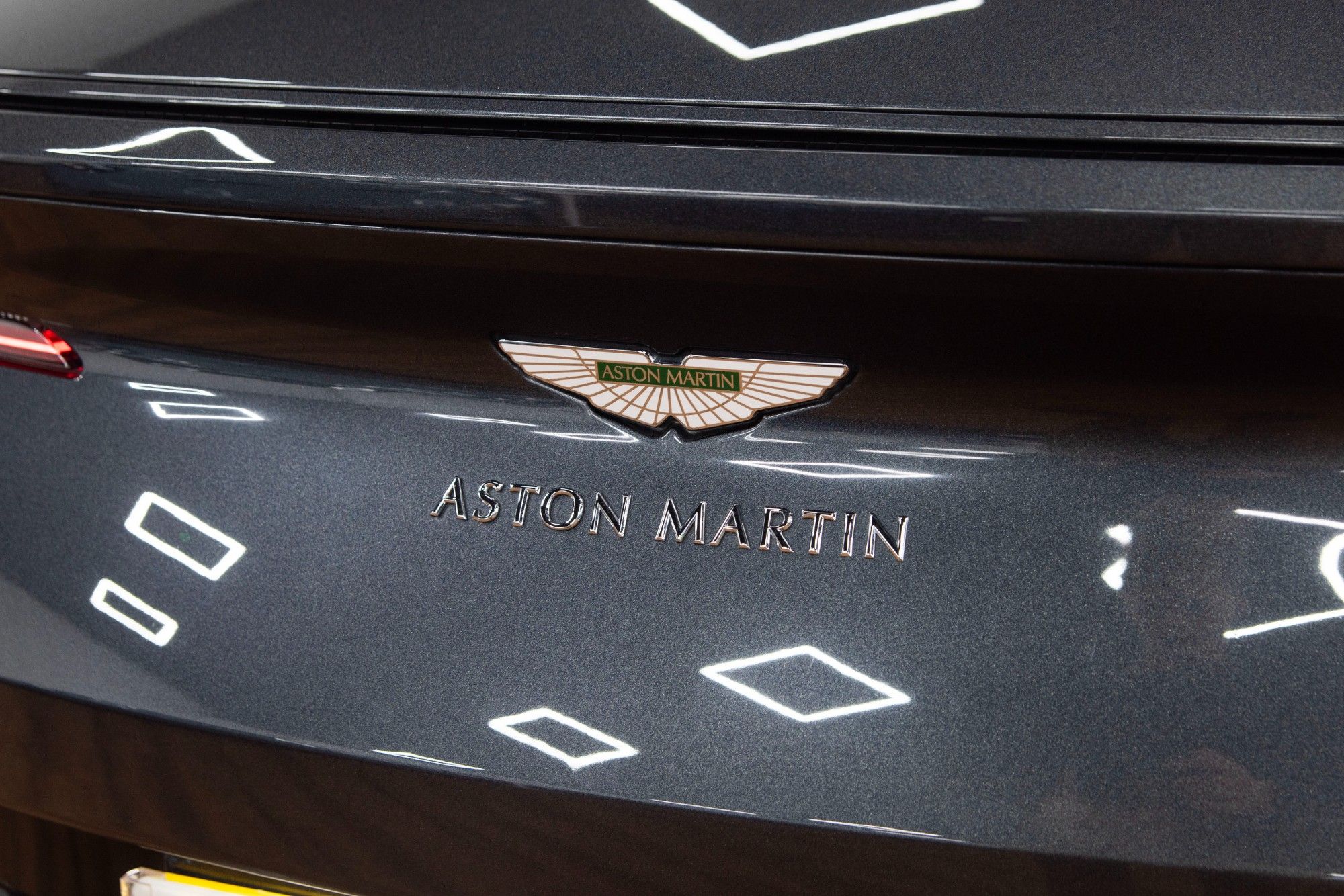 USED 2020 69 ASTON MARTIN DB11 5.2 AMR V12 