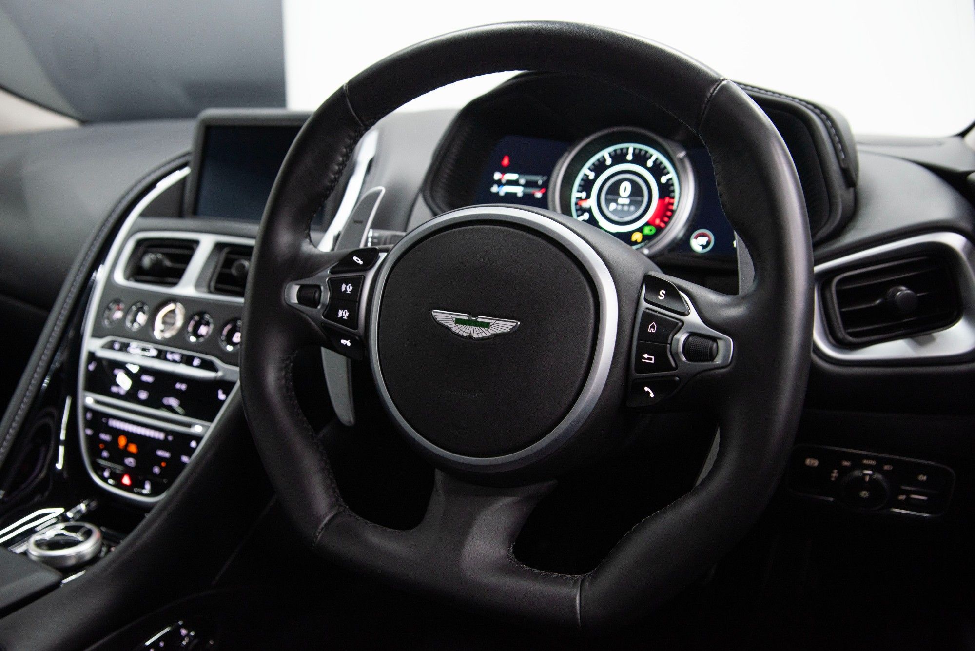 USED 2020 69 ASTON MARTIN DB11 5.2 AMR V12 
