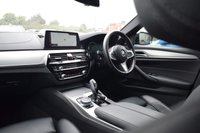 USED 2018 18 BMW 5 SERIES 3.0 540i GPF M Sport Touring 5dr Petrol Auto xDrive Euro 6 (s/s) (340 ps) PAN ROOF / M SPORT+ / TECH PK